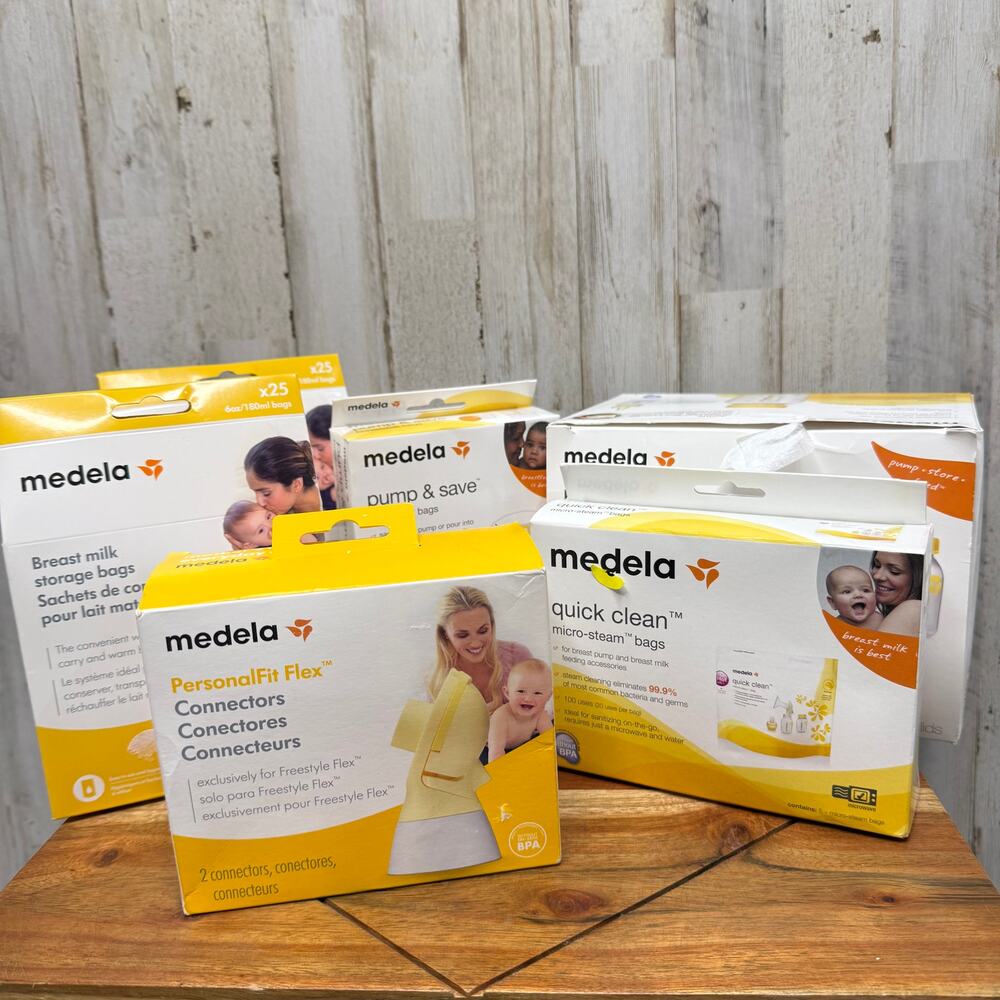NEW‎ Medela Breastfeeding Accessory Bundle: Bottles, Connectors & Storage Bags